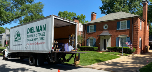 A Dielman crew loading a residential move in the St. Louis metro